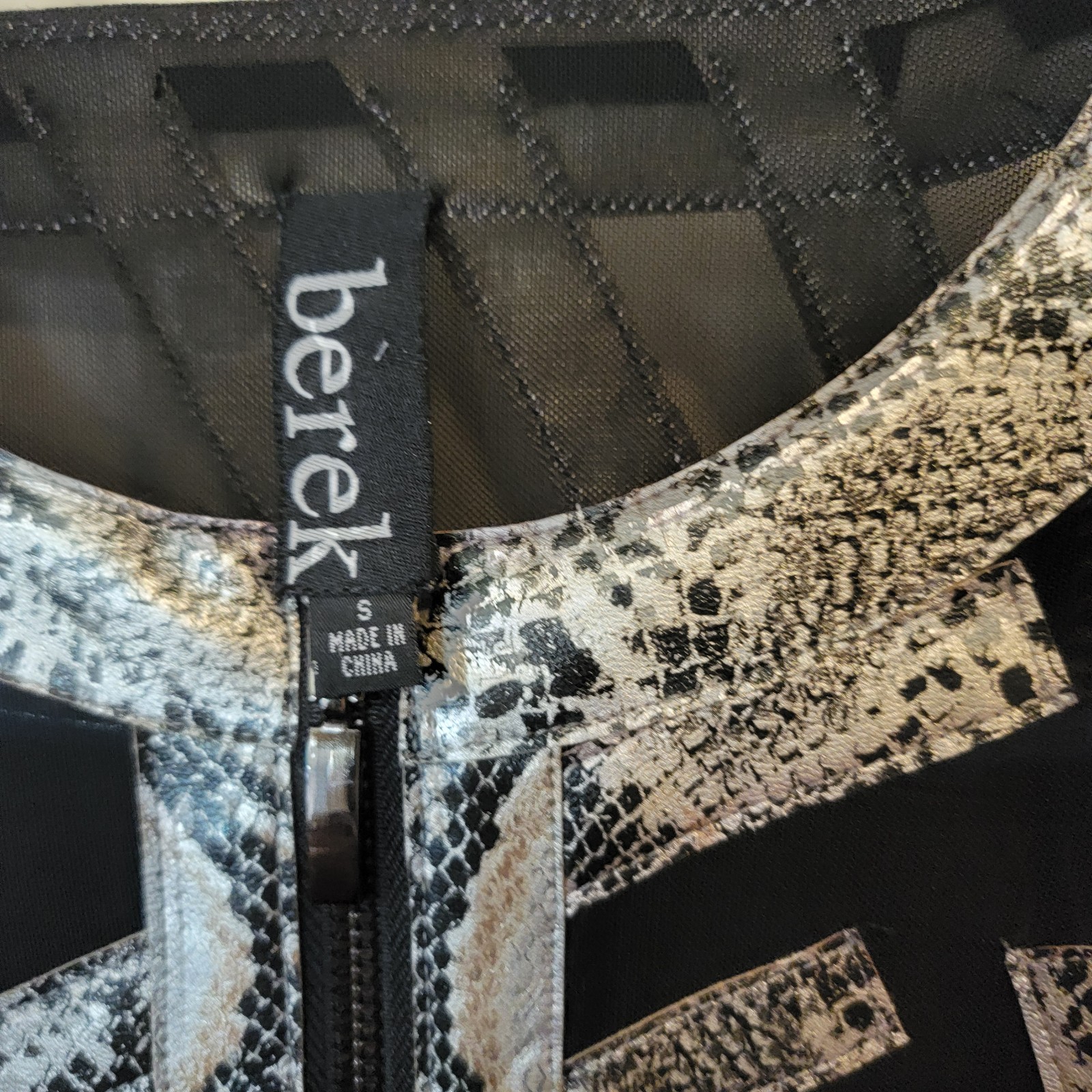 Berek Geometric Pattern with Snakeskin Print Trim… - image 2