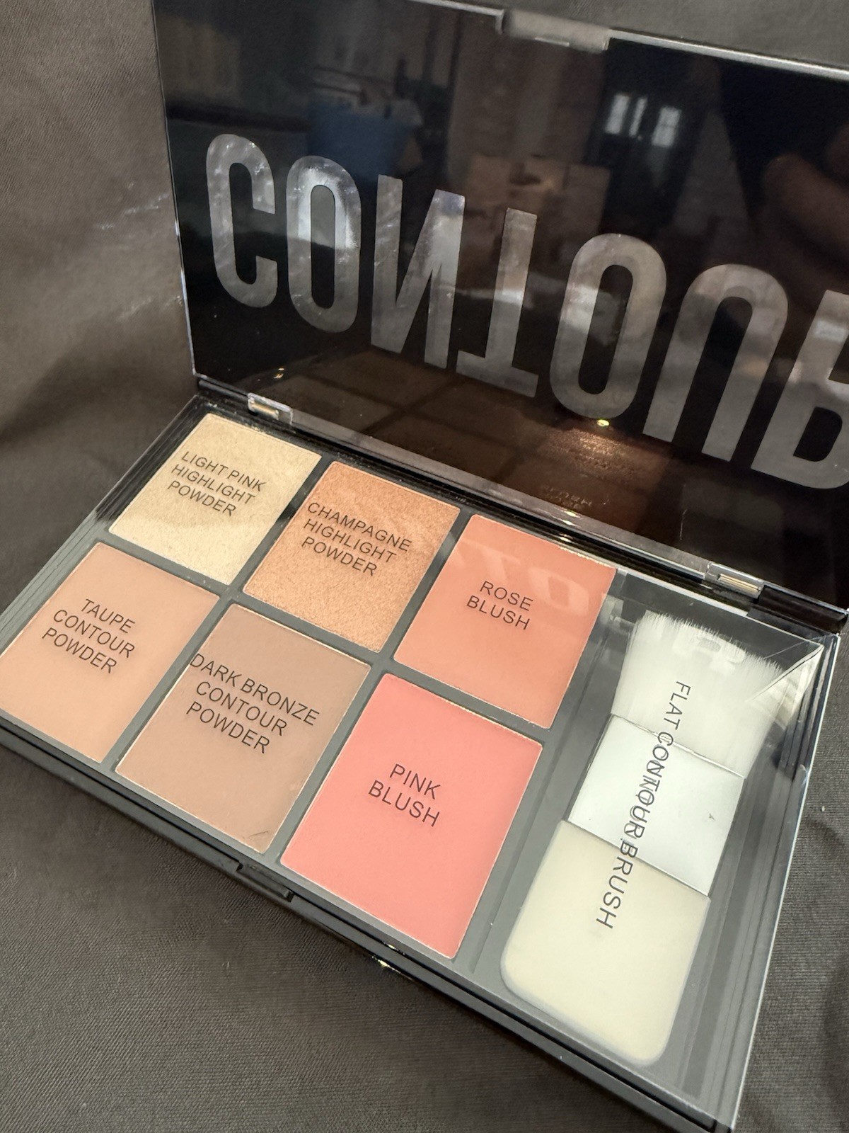 Profusion Contour & Highlight Palette Pressed Powder Light P