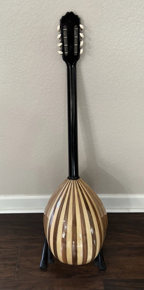 Bouzouki 8 cordas de nogueira e bordo com lindo detalhe de abalone - Imagem 2 de 4