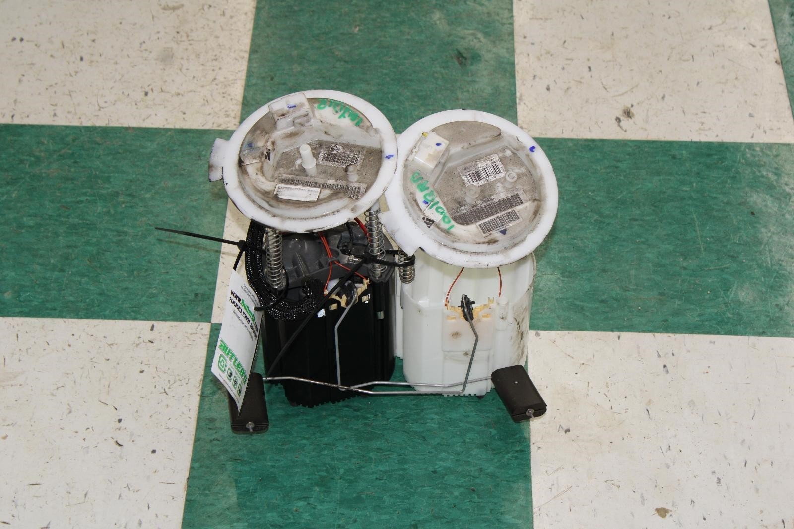 14-21 Ghibli 3.0L Gas Pair LH RH Fuel Pump Sending Unit OEM Factory WTY OE WTY