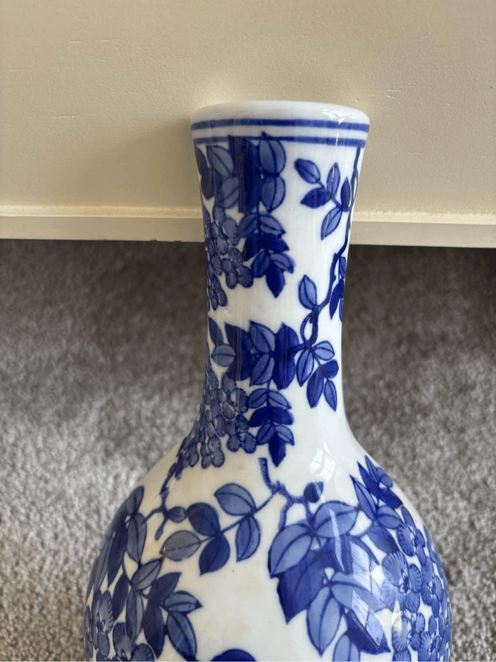 Jarrón de porcelana fina azul de China - Seymour Mann, usado en excelente estado Foto 2 de 4