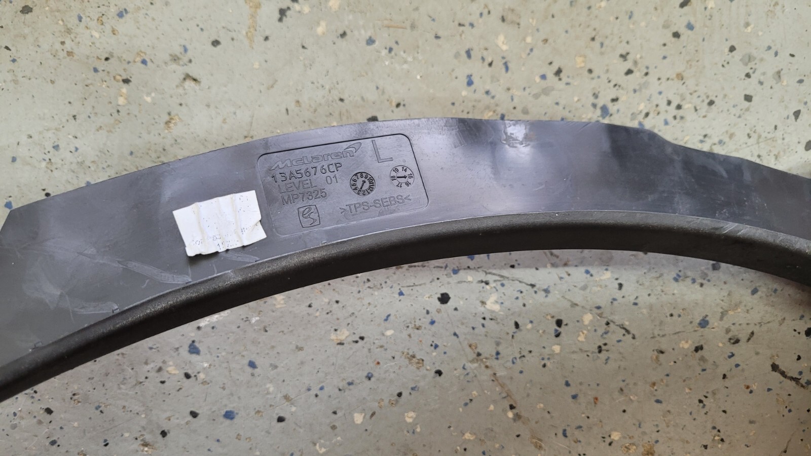 Mclaren 570s LH Left Door Moulding 13A5676CP
