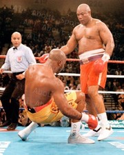 George Foreman Defeats Michael Moorer Becomes Oldest Champion Photo Print Poster