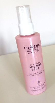 NEU Lumene Invisible Illumination Dewy Glow SETTING SPRAY 100ML VERSAND AM SELBEN TAG