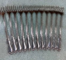Homestead ~ Simeon & George H. Rogers Oneida Set Of 12 Coctail Forks Box 1a