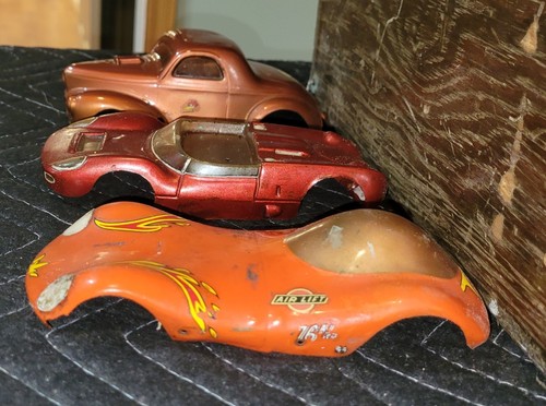 Slot car Gar-Vic Willys 1/24 vintage testata funzionante telaio 2 corpi extra - Foto 5 di 16