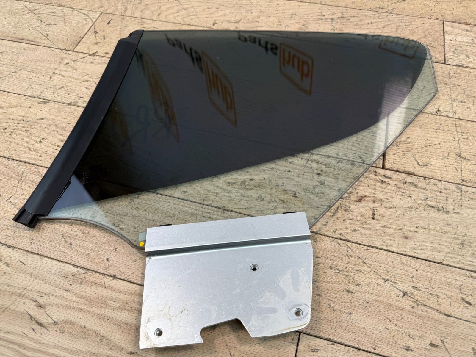 2013 BENTLEY CONTINENTAL GT GTC OEM REAR RIGHT QUARTER WINDOW GLASS