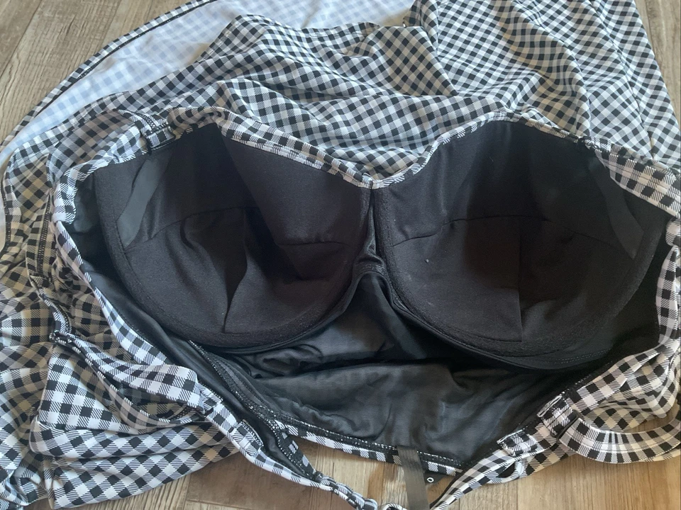 Vestido de natación push-up de guinga blanco y negro Torrid Pinup Rockabilly talla 4 usado Foto 4 de 4