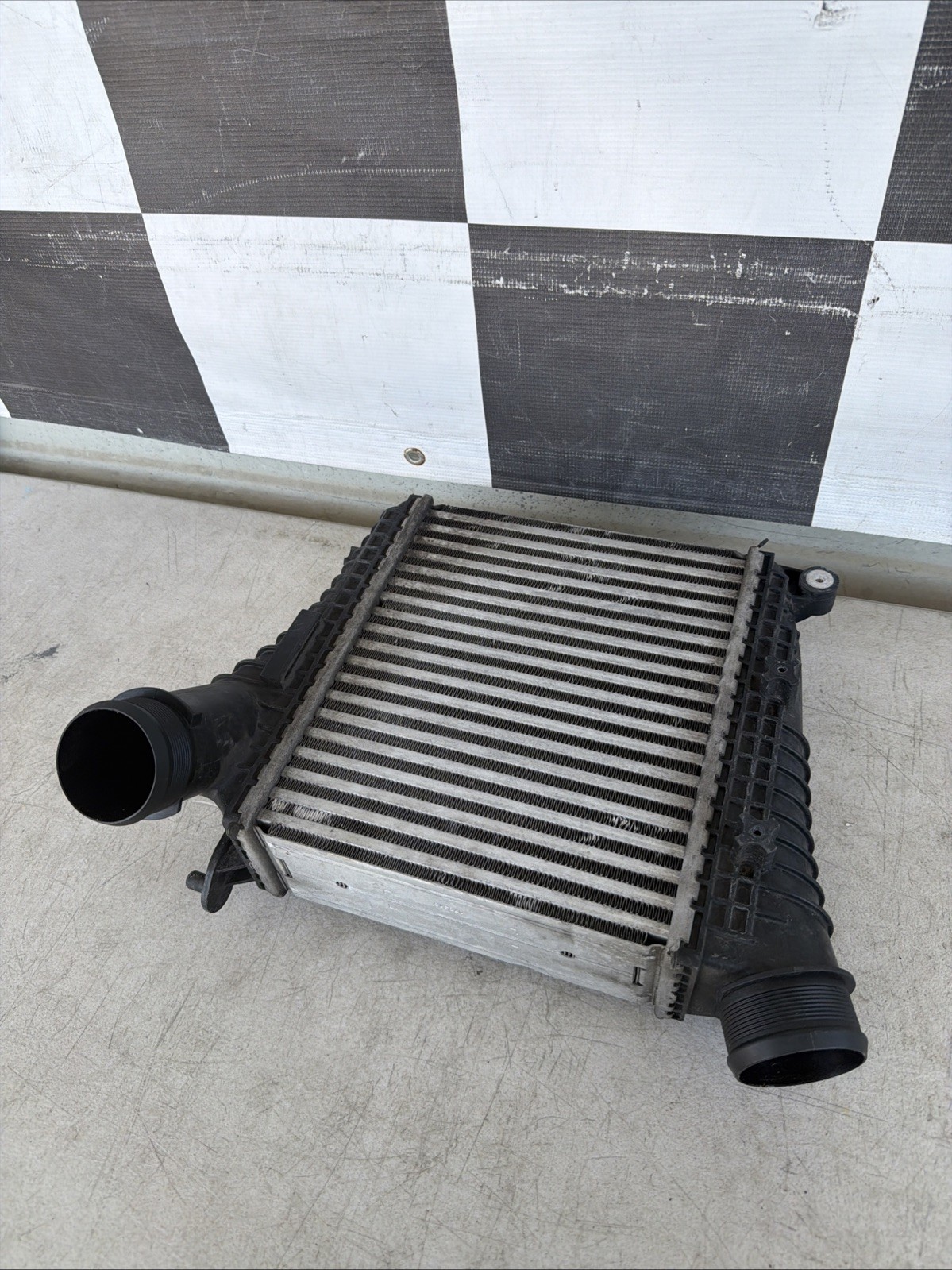 2017 2018 2019 2020 Bentley Bentayga Intercooler Used Oem 36A145803