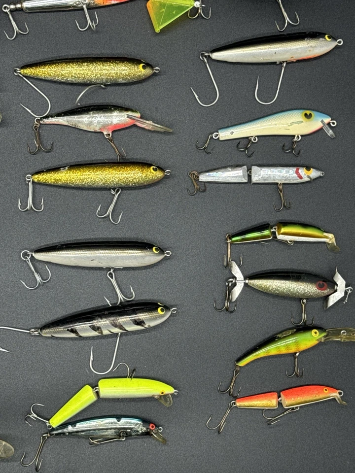 Lote de 40+ señuelos de pesca vintage Crankbaits Jerkbaits Rapala Rebel Storm Mystic Foto 3 de 4