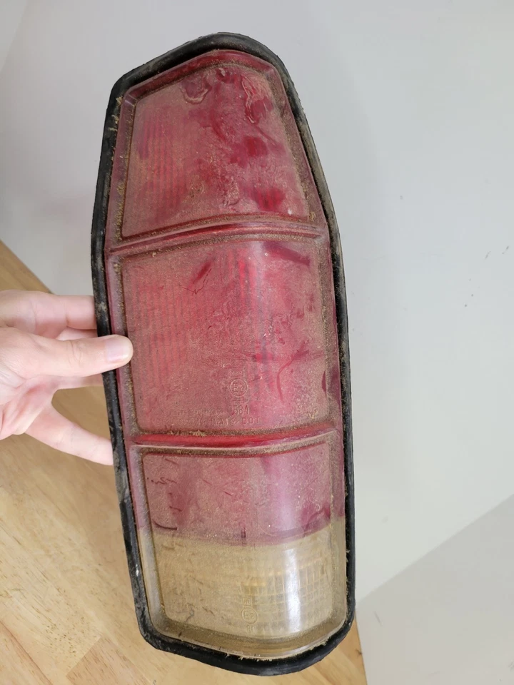 Luces traseras derecha izquierda Japón 220-41296 camioneta Ford Courier 1979-84 camioneta Mazda B-2000 Foto 3 de 4