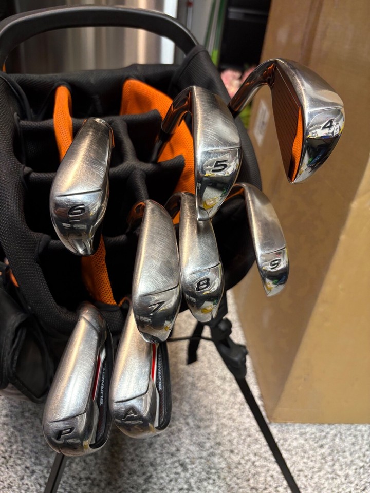golf clubs iron set with golf carry bag 4 iron thru alt wedge (8 clubs
