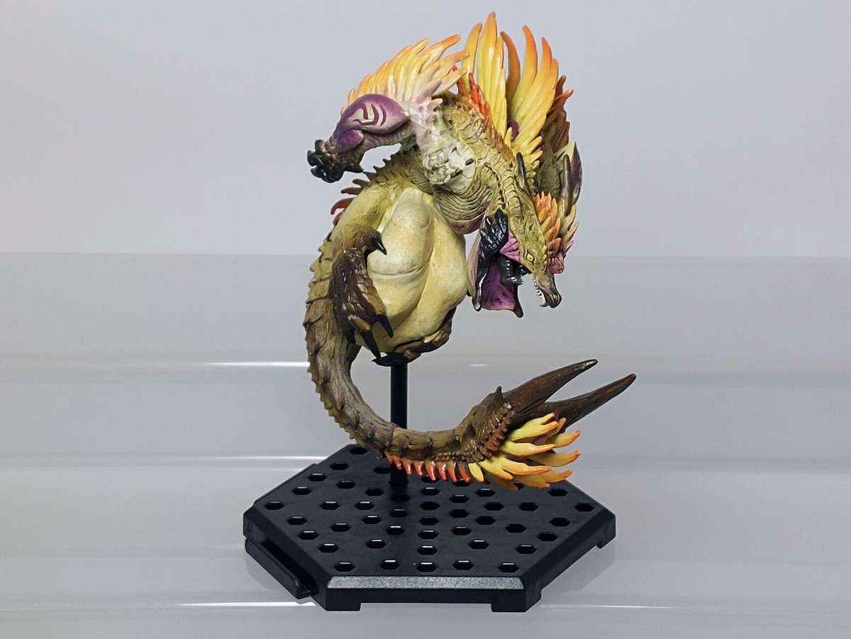 【WATA 9.8 A+】Monster Hunter Monster Hunter Wilds – Title Update 1 Adds New 8-Star