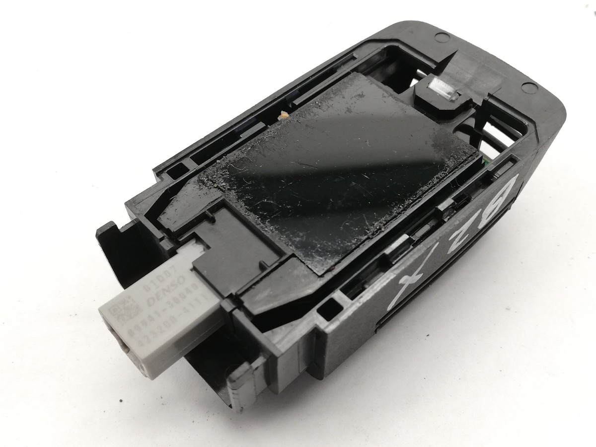 画像追加分 Toyota :: 84461-28041 SWITCH, LEVEL WARNING