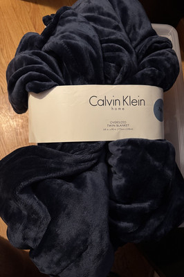 Calvin Klein Twin Oversized Blanket - 68x90 - Fleece - Navy Blue