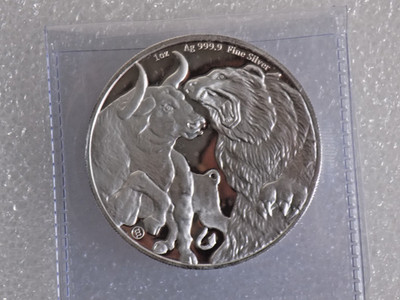 GEM BU 2021 Tokelau 1 OzT. Bull VS. Bear Round .999 Fine Silver