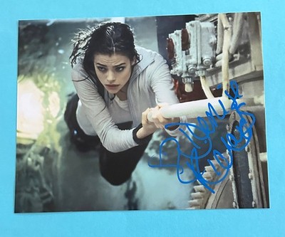 Denise Richards  -  James Bond   - signed, original Autogramm !!!