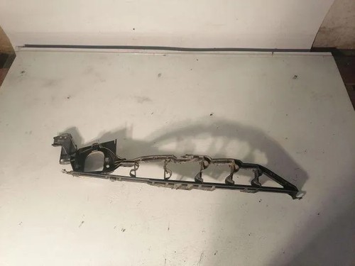 BMW X5 E70 Kotflügelhalter vorne rechts 7157990 2.99 Diesel 173kw 2009 25725644