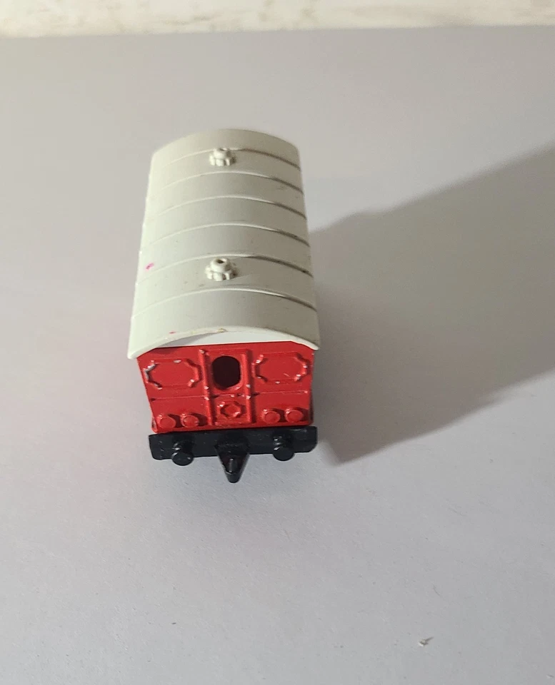 Vintage MAJORETTE Passenger Car Diecast France ECH 1/87 - Image 3 of 4