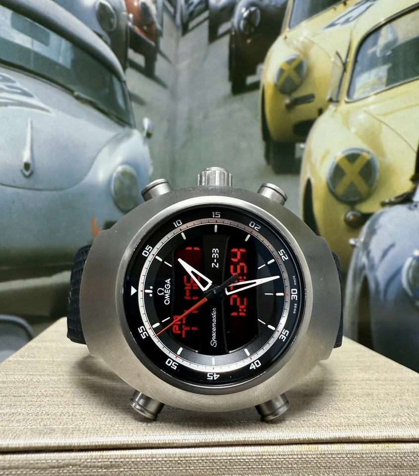 Reloj Omega Speedmaster Spacemaster Z-33 Titanio Cuarzo - Juego Completo Caja y Papeles Foto 3 de 4