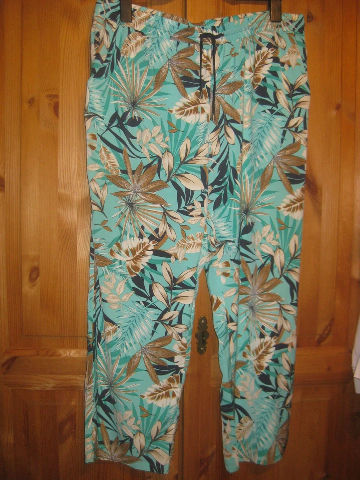 C&A Damen Schlupf Hose Top neu Blattmotiv "Sommer" leicht  bequem Gr.44/46/48 - Bild 1 von 4