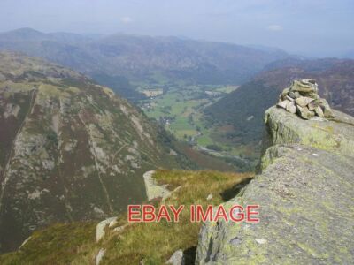 FOTO ADLERFELSENGIPFEL ADLERFELSENGIPFEL BLICK HINUNTER NACH STONETHWAITE IM F