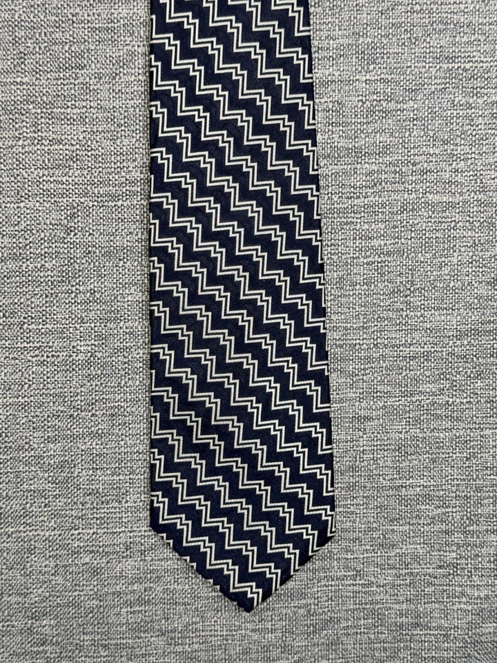 Corbata de seda para hombre Lauren Ralph Lauren hecha en EE. UU. azul marino geométrica azteca Foto 3 de 4