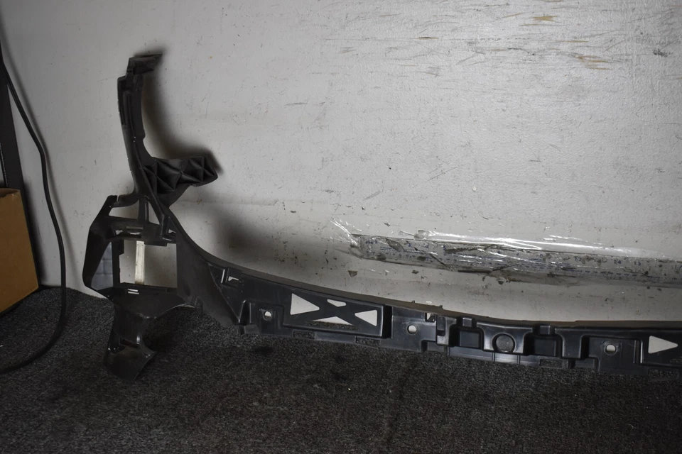 MERCEDES BENZ GLE43 AMG 2022-2023 CUADRO SUPERIOR DELANTERO FÁBRICA OEM Foto 2 de 4