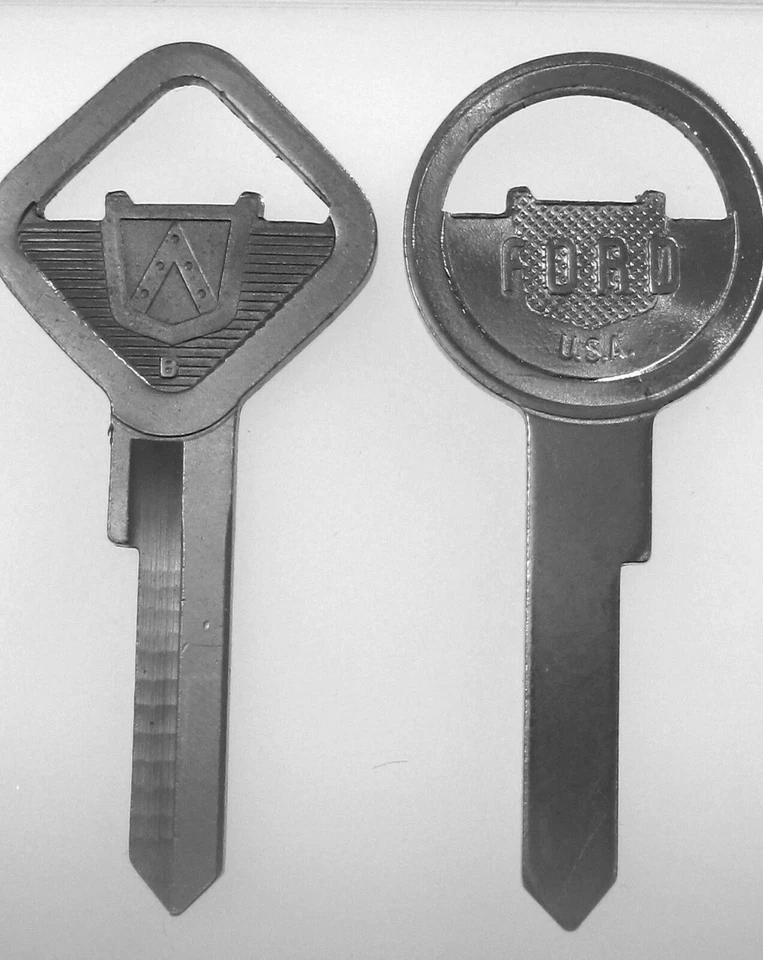 Juego de llaves en blanco Ford OEM 1952-1954 Victoria Customline Skyliner F-100 vintage nuevo de stock Foto 2 de 3