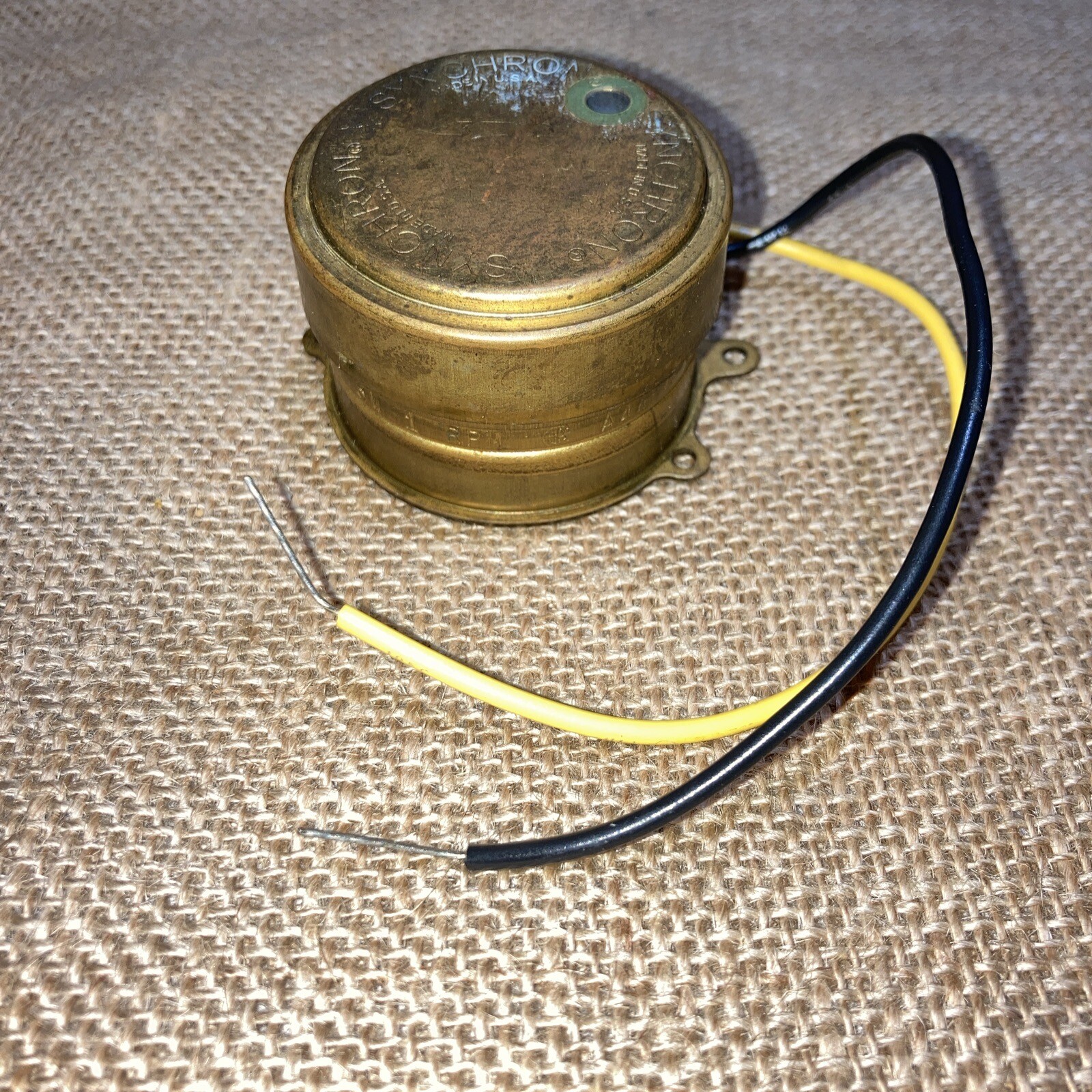 NOS 24V Synchron 1 RPM 3 Watt 24 Volt Electric Clock Motor 44RA12