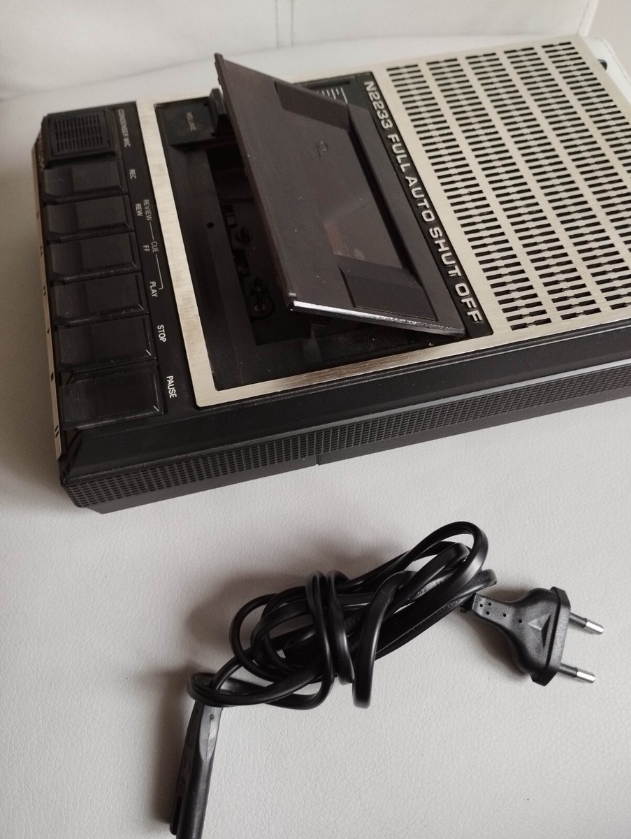 2 anciens magnétophones à cassette, un Philips et un Sonolor - Photo, audio & vidéo 2 anciens magnétophones à cassette, un Philips et un Sonolor - Photo, audio & vidéo