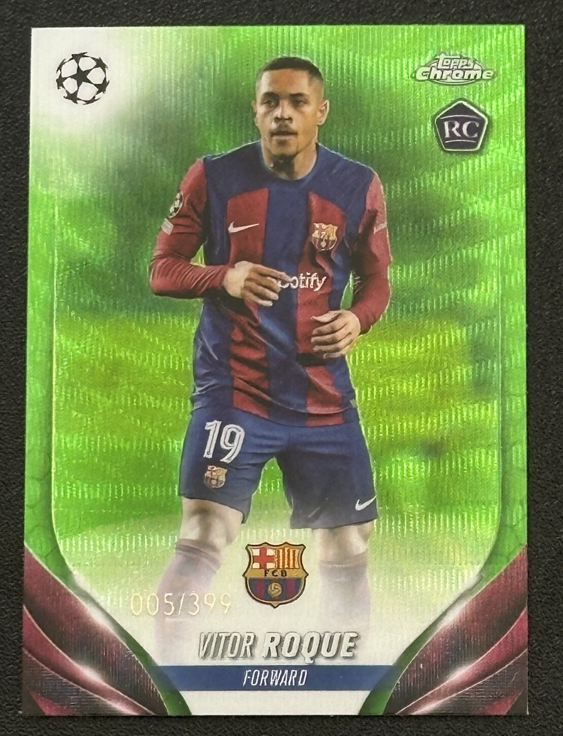2023-24 Topps Chrome UEFA Club Neon Green Wave Refractors #28 Vitor Roque /399