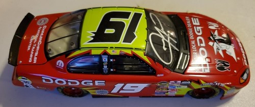 2004 Jeremy Mayfield #19 handsigniert Dodge Dealer/Mad Magazine 1:24 Diecast