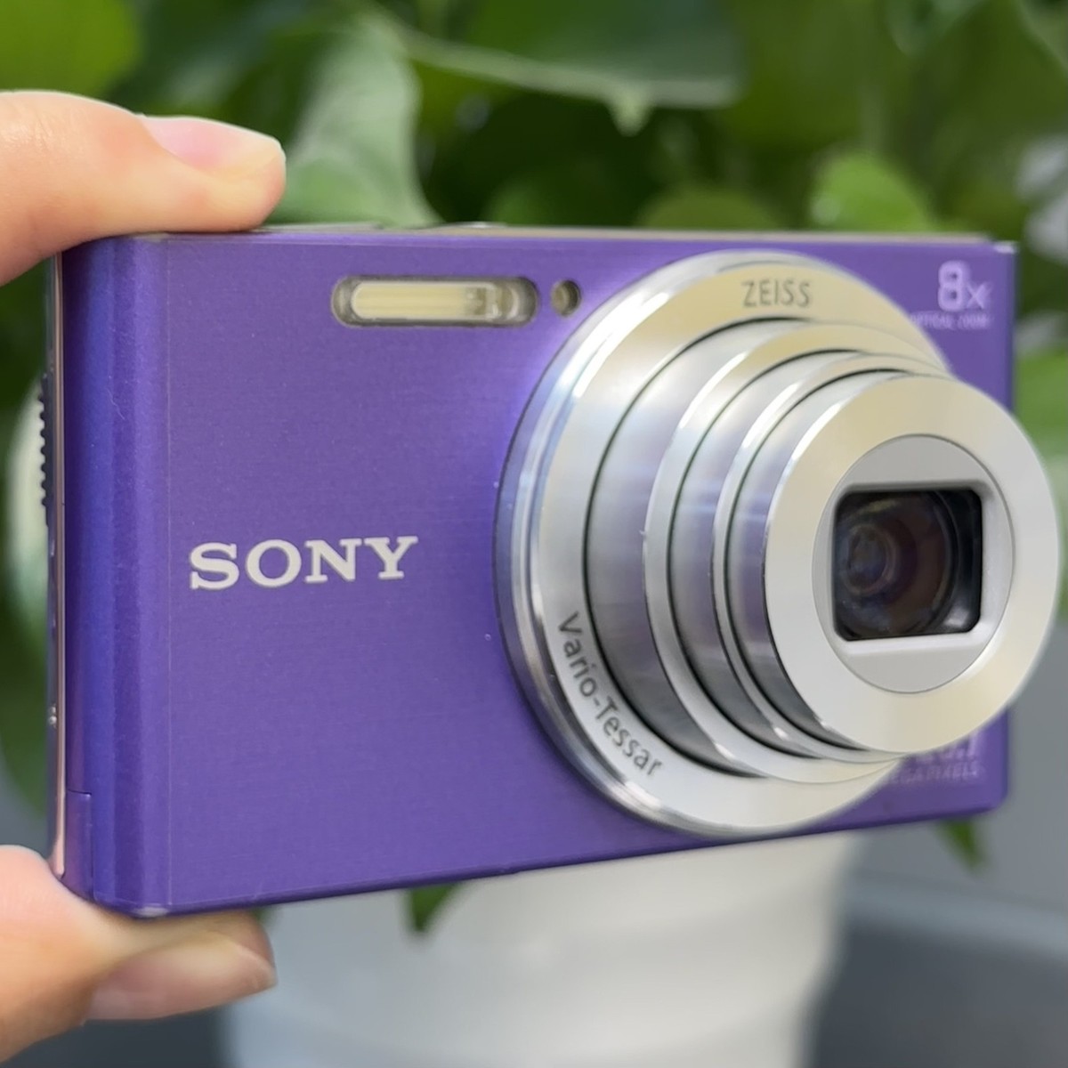 Sony Cyber-shot DSC-W830 Digital Camera 20.1MP 8x Optical Zoom