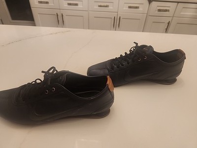 VNTG  Sz 10.5 - Nike Shox Rival OG SHOES  Black  Leather Men's