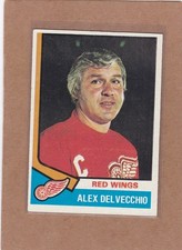 1974-75 TOPPS HOCKEY ALEX DELVECCHIO #222 RED WINGS EX+ *A45610