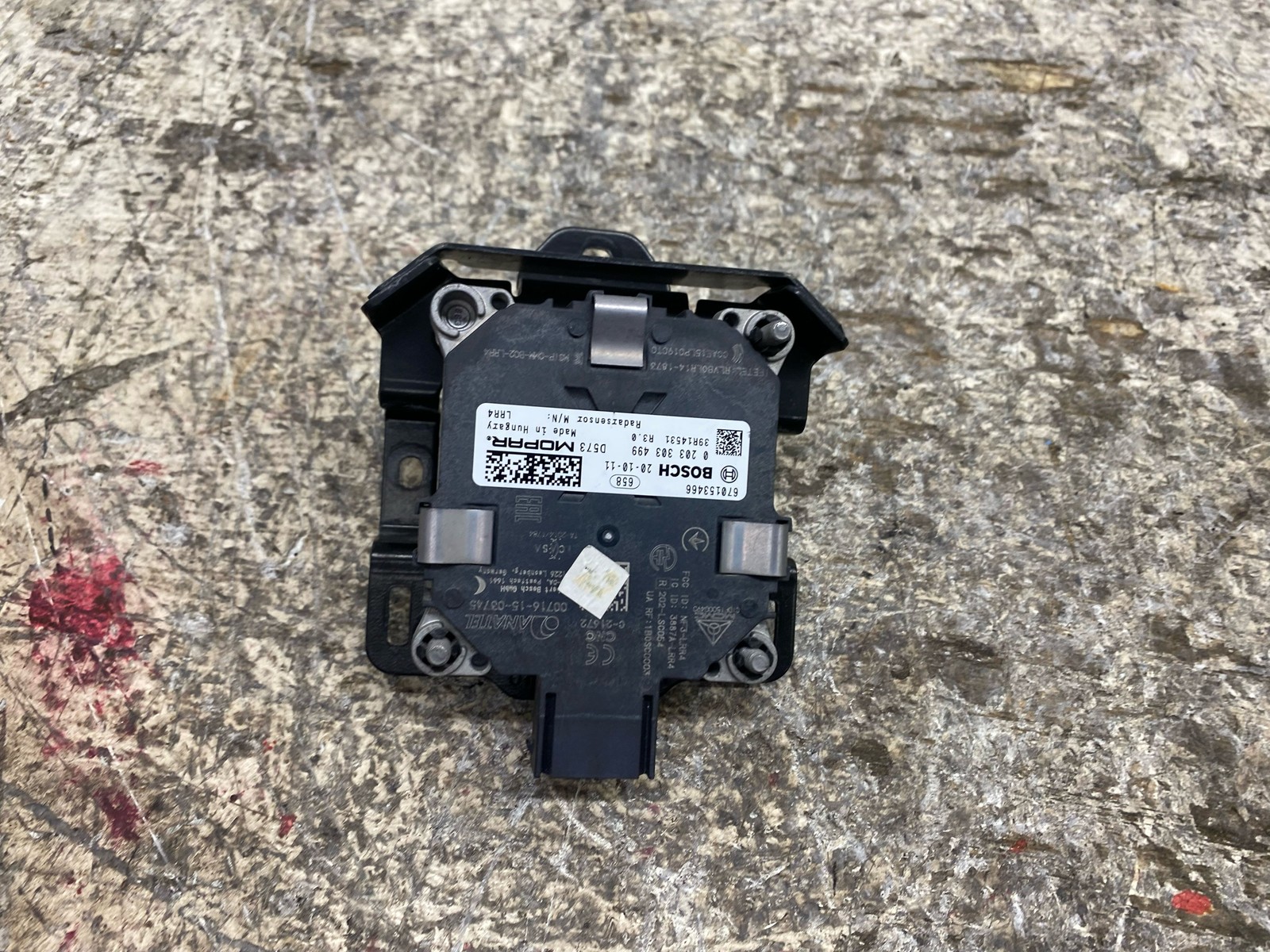2017-2022 MASERATI LEVANTE OEM RADAR SENSOR DISTANCE CONTROL SENSOR 670153466