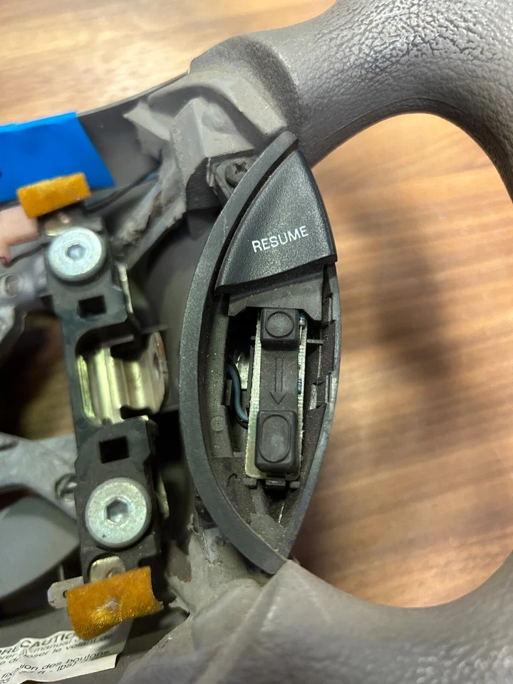 1994-1997 1998-2004 Ford Mustang Steering wheel - Image 3 of 4