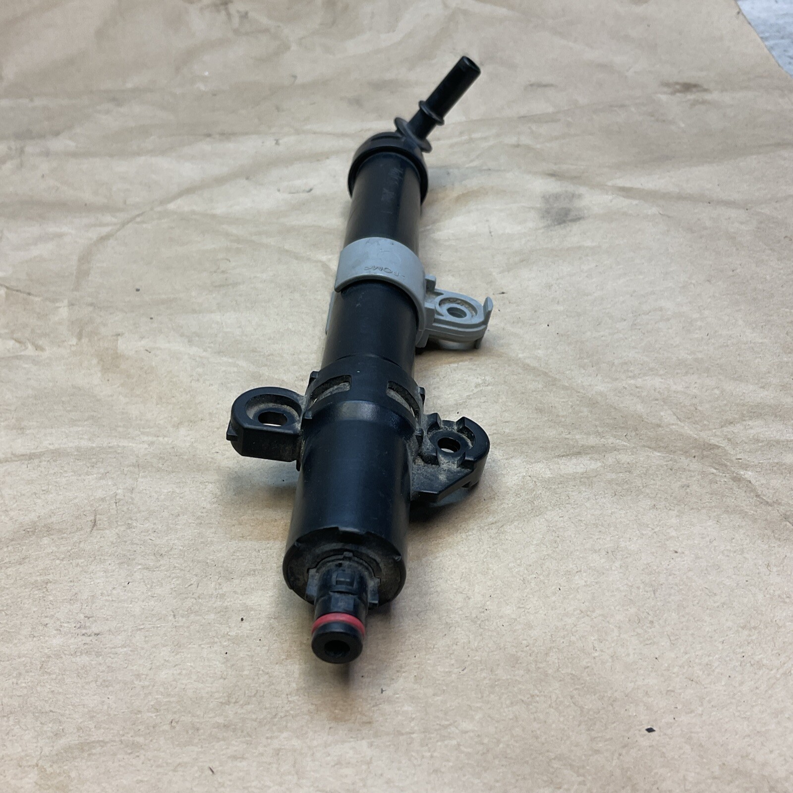 Maserati Quattroporte 2014-2020 LEFT Windshield washer nozzle