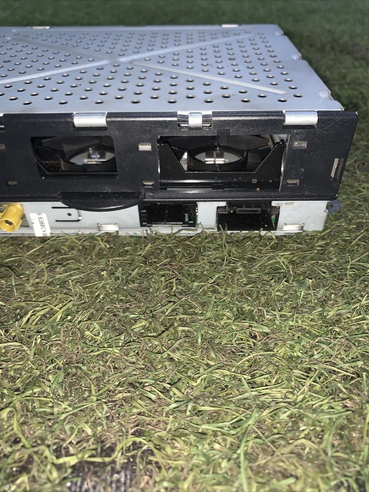 CENTRALINA AUTORADIO AUDI Q7 2006 4E0035541L - Immagine 3 di 4