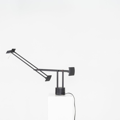 1990s Richard Sapper for Artemide Tizio Desk / Table Lamps by Richard Sapper - Bild 4 von 12