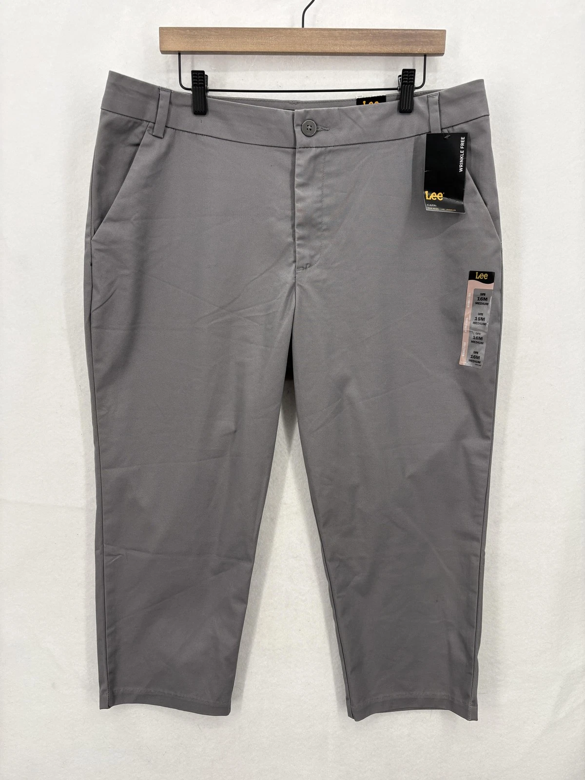 Lee Capri Pants Womens 16 Medium Gray Wrinkle Free Mid Rise Stretch Casual NWT