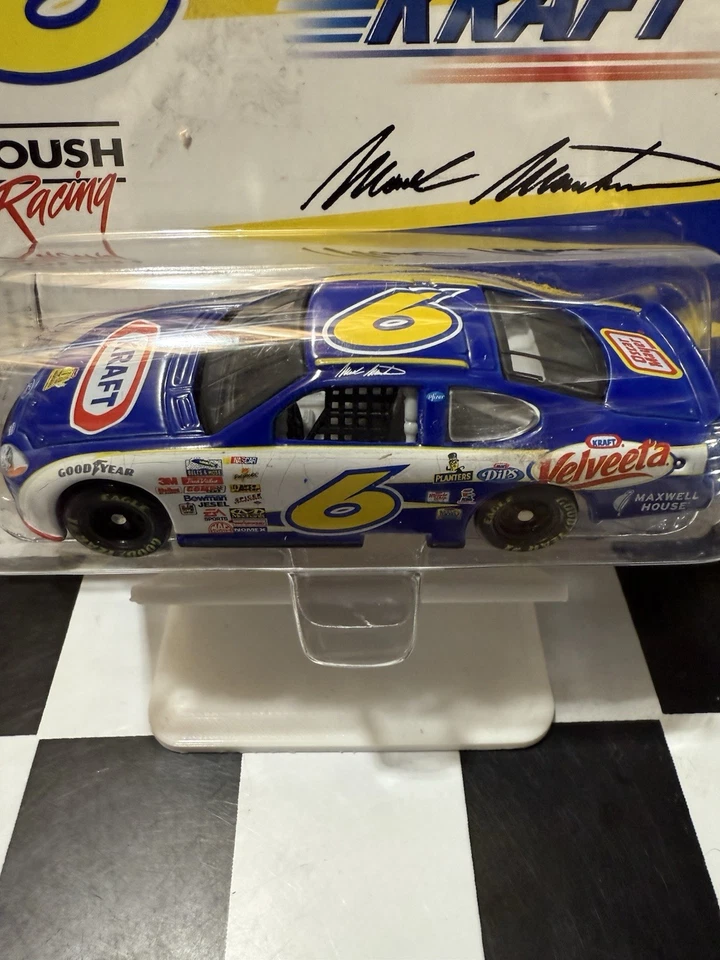 РЕДКАЯ* литая модель Mark Martin No6 KRAFT 2003 командный калибр 1:64 NASCAR - Изображение 2 из 4