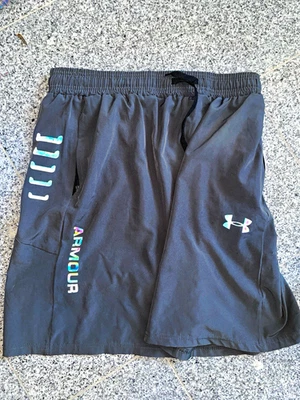 Under Armour Herren Sweat-Shorts XL Schwarz Logo mit Kordelzug - Bild 1 von 2