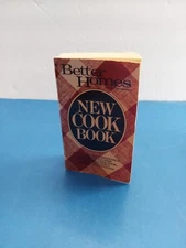 Better Homes And Gardens New Cookbook Vintage 1981 Paperback Cookbook