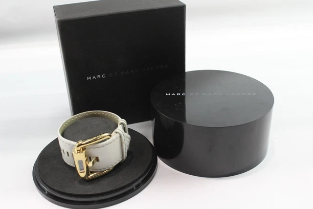 03 Womens Marc Jacobs White Leather Gold Tone Digital Quartz Watch Ref MBM1104