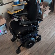 Quantum iLevel edge 3 Power Wheelchair Black Tilt , lift chairs, with...