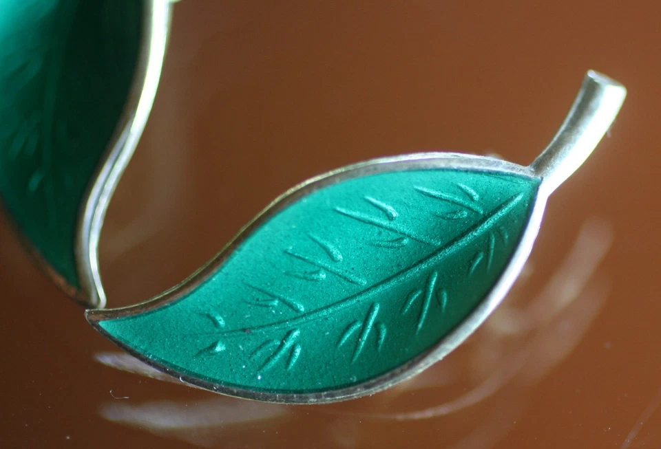 De colección:*Pantalones de plata 925 hoja de guilloche verde de Noruega David Andersen*: Foto 2 de 4