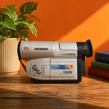 Samsung SCL901 Hi8 Digital Camcorder 880x Digital Y2K Tech UNTESTED For Parts