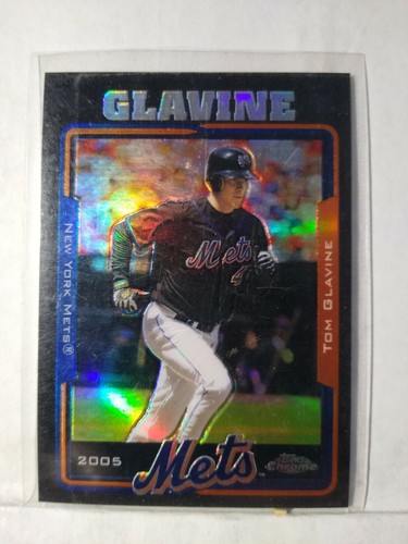 Tom Glavine [Black Refractor] #13 2005 Topps Chrome card